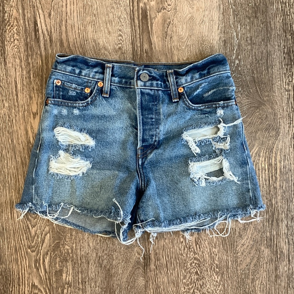 Levi’s Wedgie Shorts